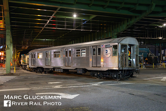 MTA SIR R-32 Move