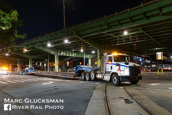 MTA SIR R-32 Move