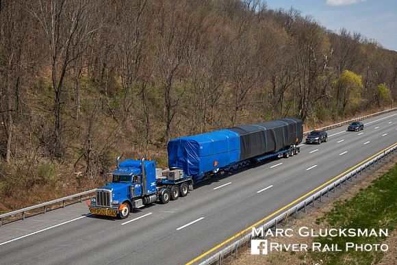 MTA LIRR M9 on Interstate 684, North Salem, New York