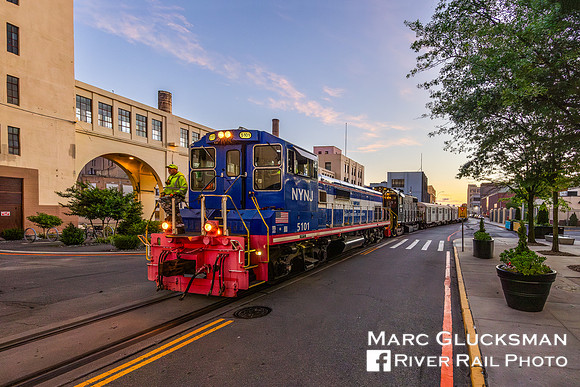 NJYNJ Rail, KLWX 253, and MTA NYCT Subway R-32s, Brooklyn Army Terminal, Brooklyn, New York