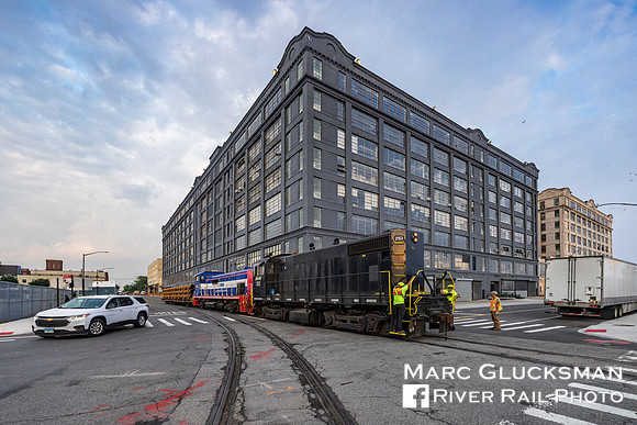 NJYNJ Rail, KLWX 253 and NYNJ 5101, 39 St-1 Avenue, Brooklyn, New York