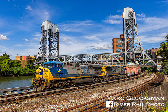 CSX M701 CSXT 467 476, Marble Hill, New York. New York