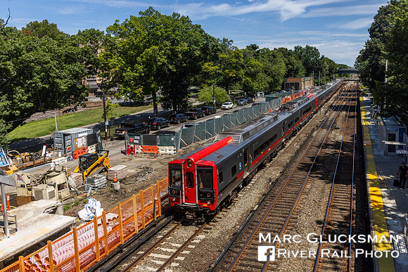 MTA Metro-North Railroad, Woodlwan, Bronx, New York