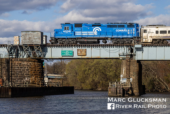 NJT Train X120, NJTR 4208, Lyndhurst, New Jersey