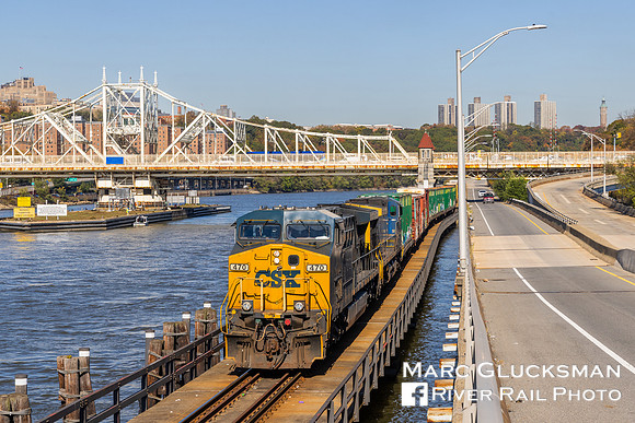 CSX M701-02/Y102-03. Bronx, New York