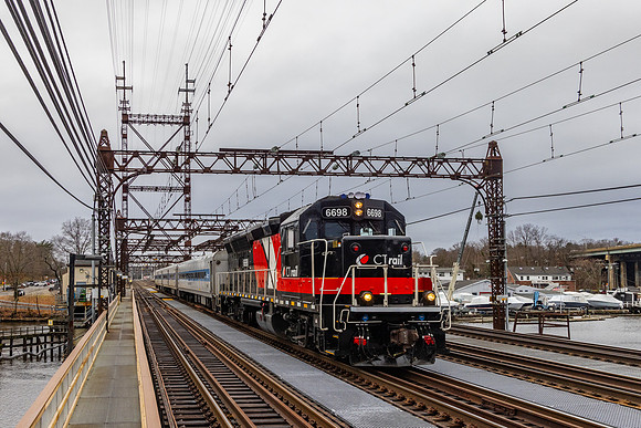 MTA Metro-North Railroad Train 1928, CTDX 6698, Westport, Connecticut