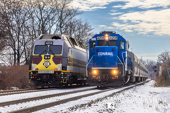 NJ Transit NJTR 4519 meets NJTR 4208 (Conrail Heritage), Hackensack, New Jersey