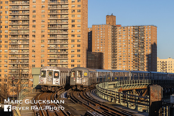 MTA NYCT Subway, R-42, W8-Aquarium, Brooklyn, New York