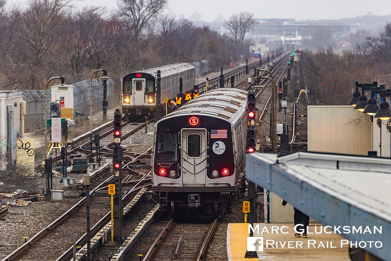 Subway R RIVER RAIL PHOTO | NYC Subway | MTA NYCT Subway, R-142A/R-179 Meet ...