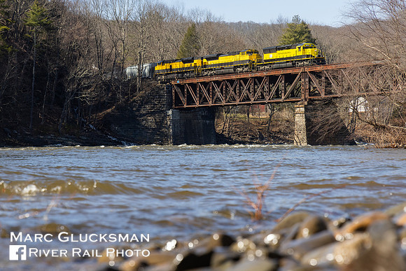 NYSW SU-100, NYSW 3012, Delaware River, Sparrow Bush, New York