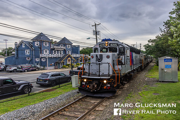 NJ Transit Train 1631 NJTR 4215, Emerson, New Jersey