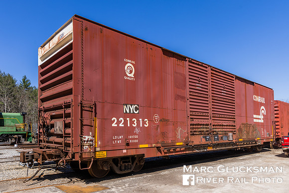 CR NYC 221313, Naugatuck Railroad RMNE, Thomaston, Connecticut
