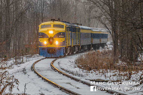 New York & Lake Erie Alcos at Dayton, New York in the snow