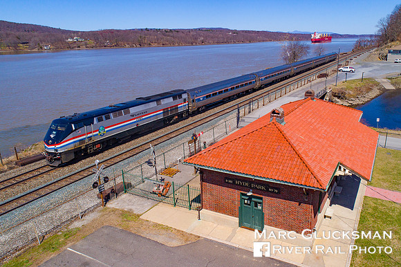 Amtrak Empire Service - Hyde Park, New York