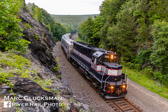 NJT Train 59, NJTR 4101, Black Rock Cut, Port Jervis, New York