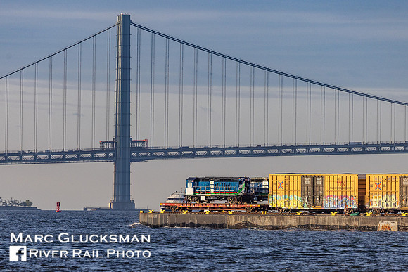 NYNJ Rail, McAllister Towing Bruce McAllister, Wabtec/MTA NYCT Subway R255, New York Harbor