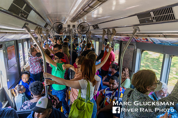 Passengers, NYCT 3189, Brooklyn, New York