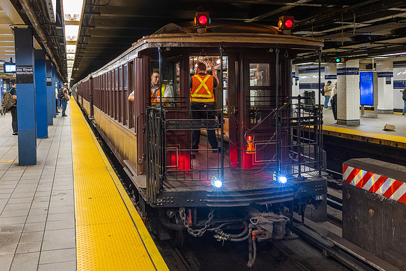 NYCT 1404, Jay Street Station, Brooklyn, New York