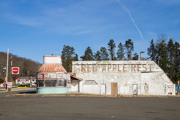 Red Apple Rest, Southfields, Tuxedo, New York.