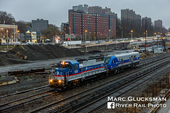 MNR Siemens SC42-DM, MNCW 302 with MNCW 105 High Bridge, Bronx, New York