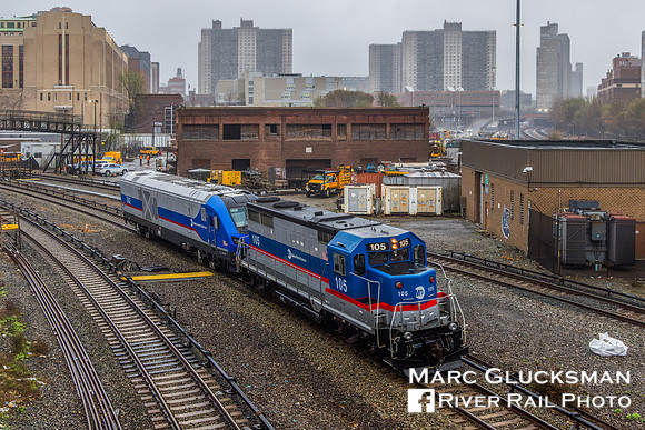 MNR Siemens SC42-DM, MNCW 302 with MNCW 105 Mott Haven, Bronx, New York