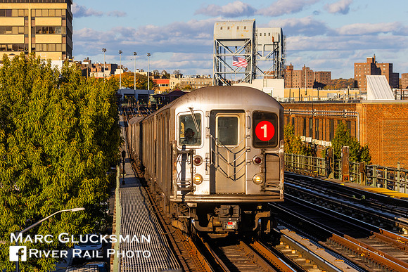 MTA NYCT Subway, R-62A 207 Street Station, New York, NY