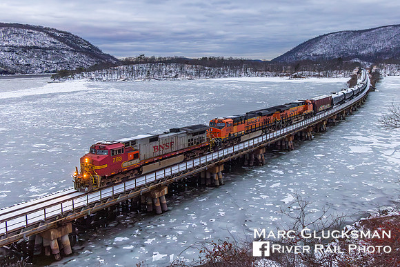CSX B118, BNSF 783, Doodletown Bight, Bear Mountain, New York