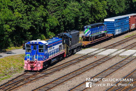 NYNJ Rail 5101 and MTA NYCT Subway HL001, NYNJ Rail Yard, Brooklyn, New York