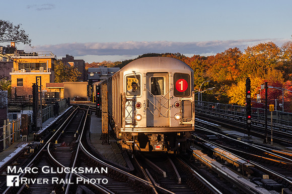 MTA NYCT Subway, R-62A 238 Street Station, Bronx, NY