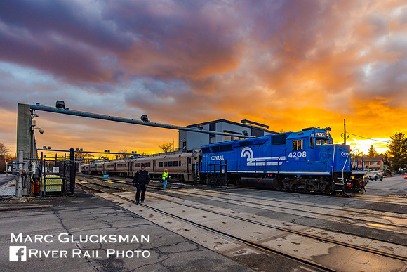 NJT Train 2117, NJTR 4208 (Conrail Heritage), Woodbine Yard, Spring Valley, New York
