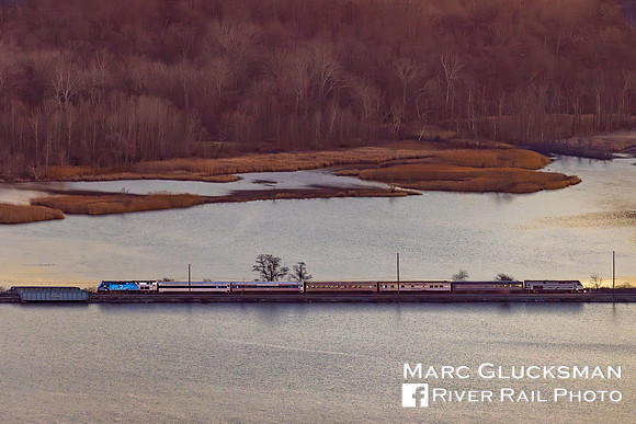 MTA Metro-North Railroad, MNR Holiday Train, MNCW 211 214, Garrison, NY