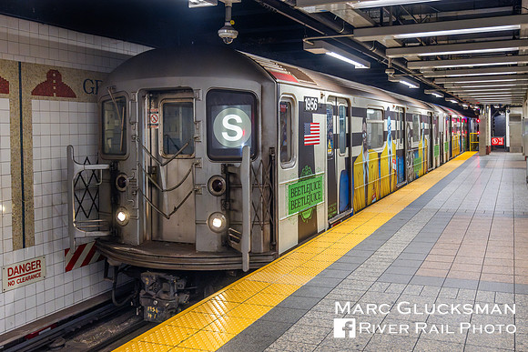 MTA NYCT Subway, Beetlejuice Wrap, Grand Central Shuttle