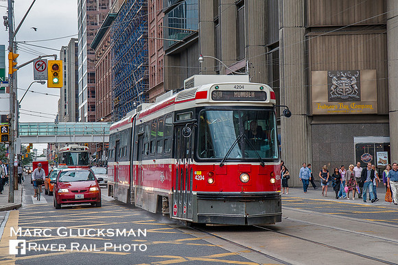 TTC 4204, Queen-Bay, Toronto, Ontario