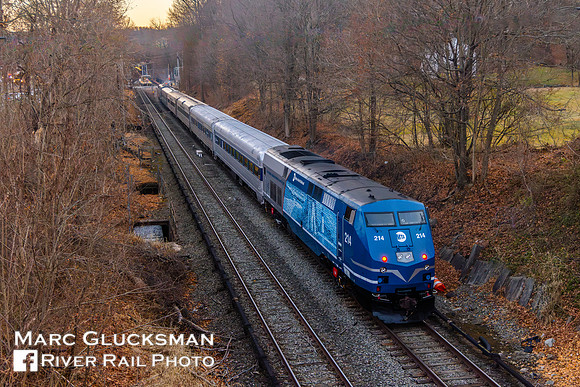 MTA Metro-North Railroad, MNR Holiday Train, MNCW 214, Brewster, NY