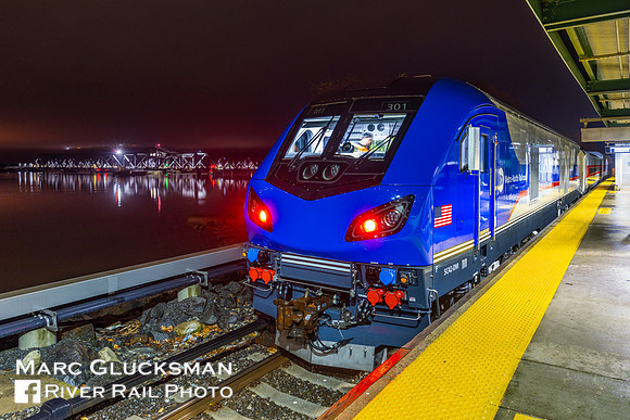 MNR Siemens SC42-DM, MNCW 301, Spuyten Duyvil. Bronx, New York