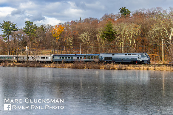 MTA Metro-North Railroad, MNR Holiday Train, MNCW 211, Mount Plesant, NY