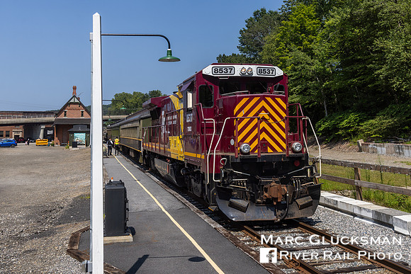 NAUG/RMNE 8537 1001, Thomaston, Connecticut