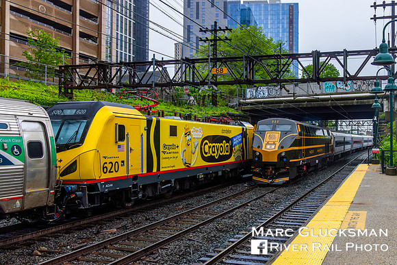 Amtrak Train 137 AMTK 620 (Crayola), MNR Train 1848 MNCW 222 (New Haven), New Rochelle, New York