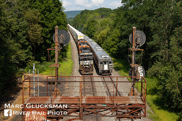 NS 20W NJ Transit Train 43, Howells, New York
